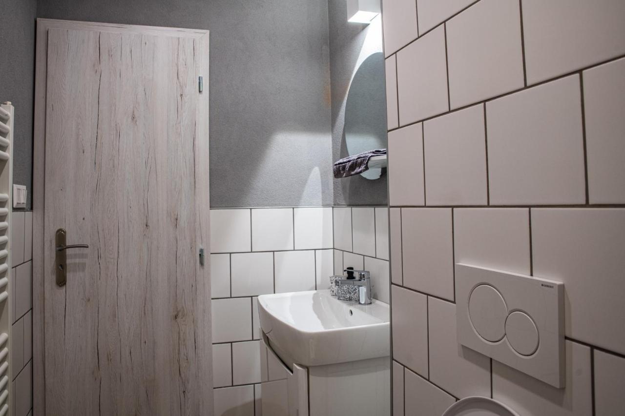 K-House Hotel Lipótszentmiklós Kültér fotó
