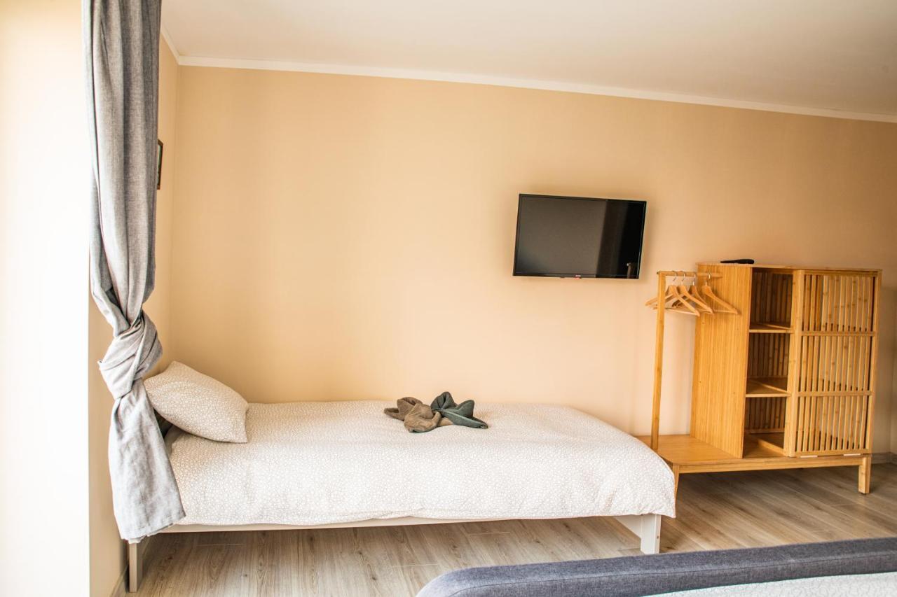 K-House Hotel Lipótszentmiklós Kültér fotó