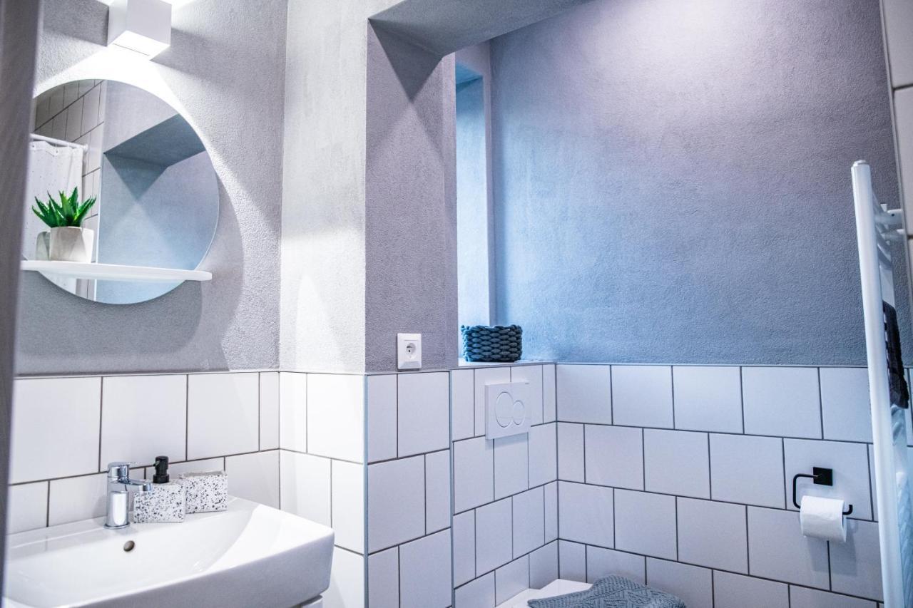 K-House Hotel Lipótszentmiklós Kültér fotó