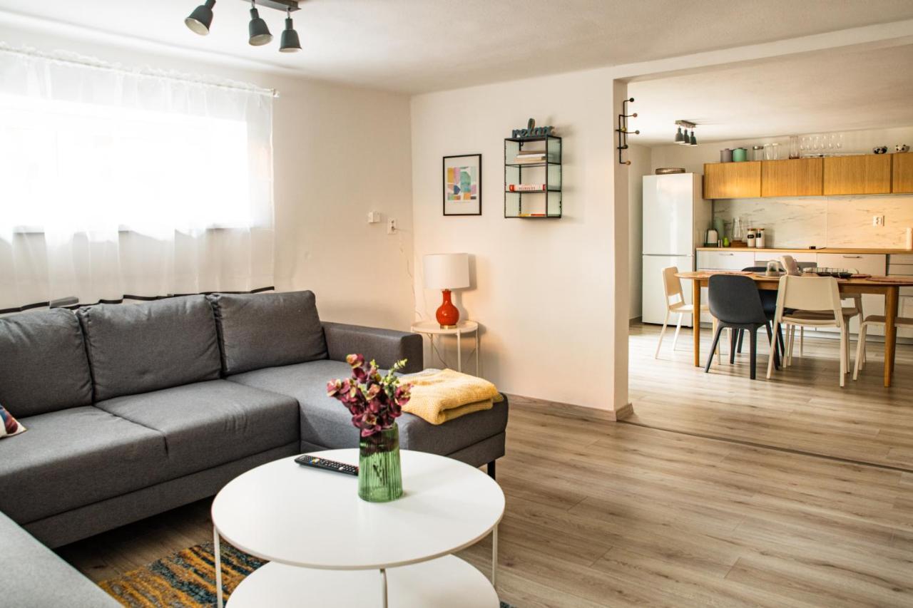 K-House Hotel Lipótszentmiklós Kültér fotó